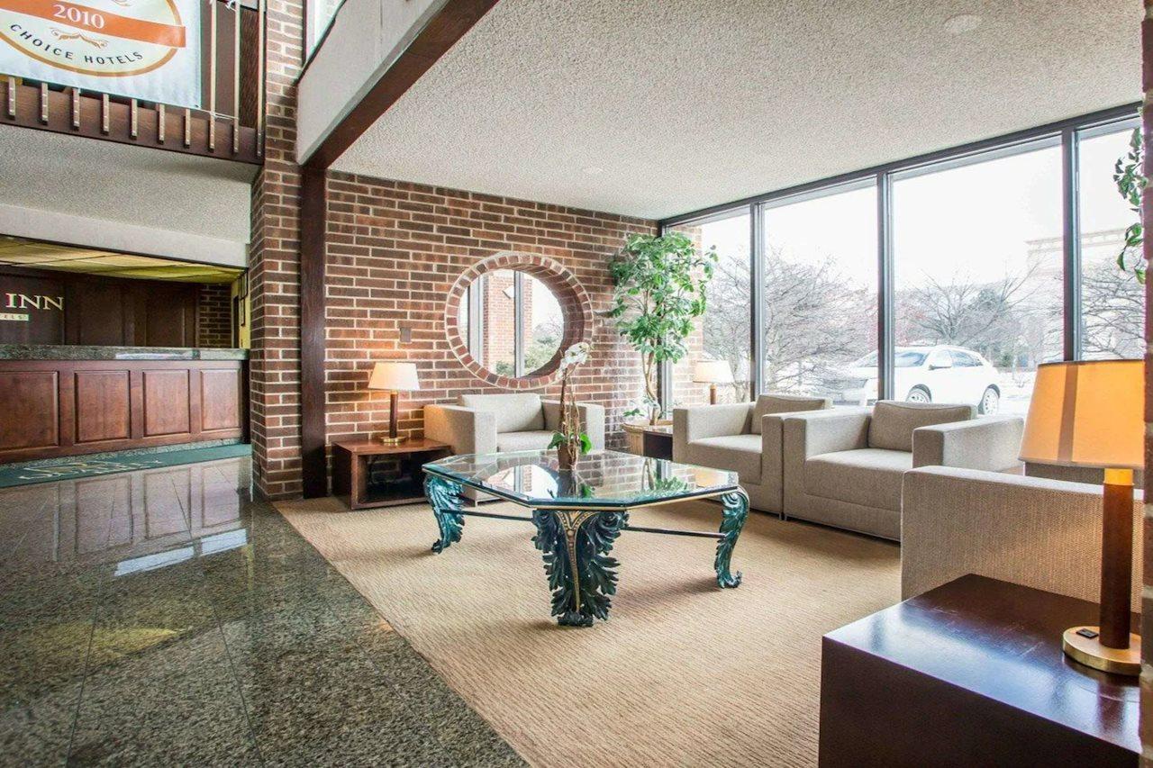 Quality Inn Schaumburg - Chicago Near The Mall Exteriör bild