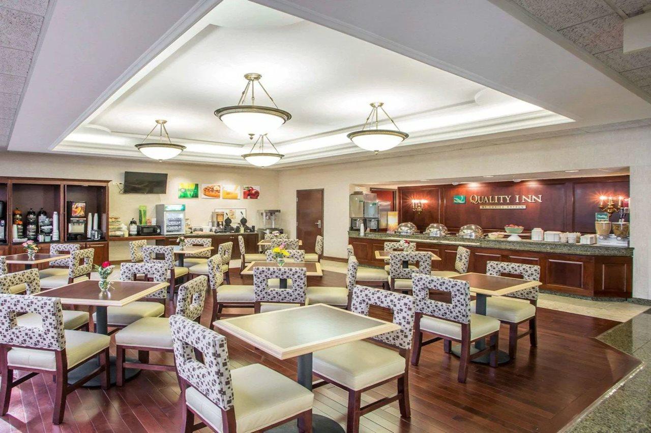 Quality Inn Schaumburg - Chicago Near The Mall Exteriör bild