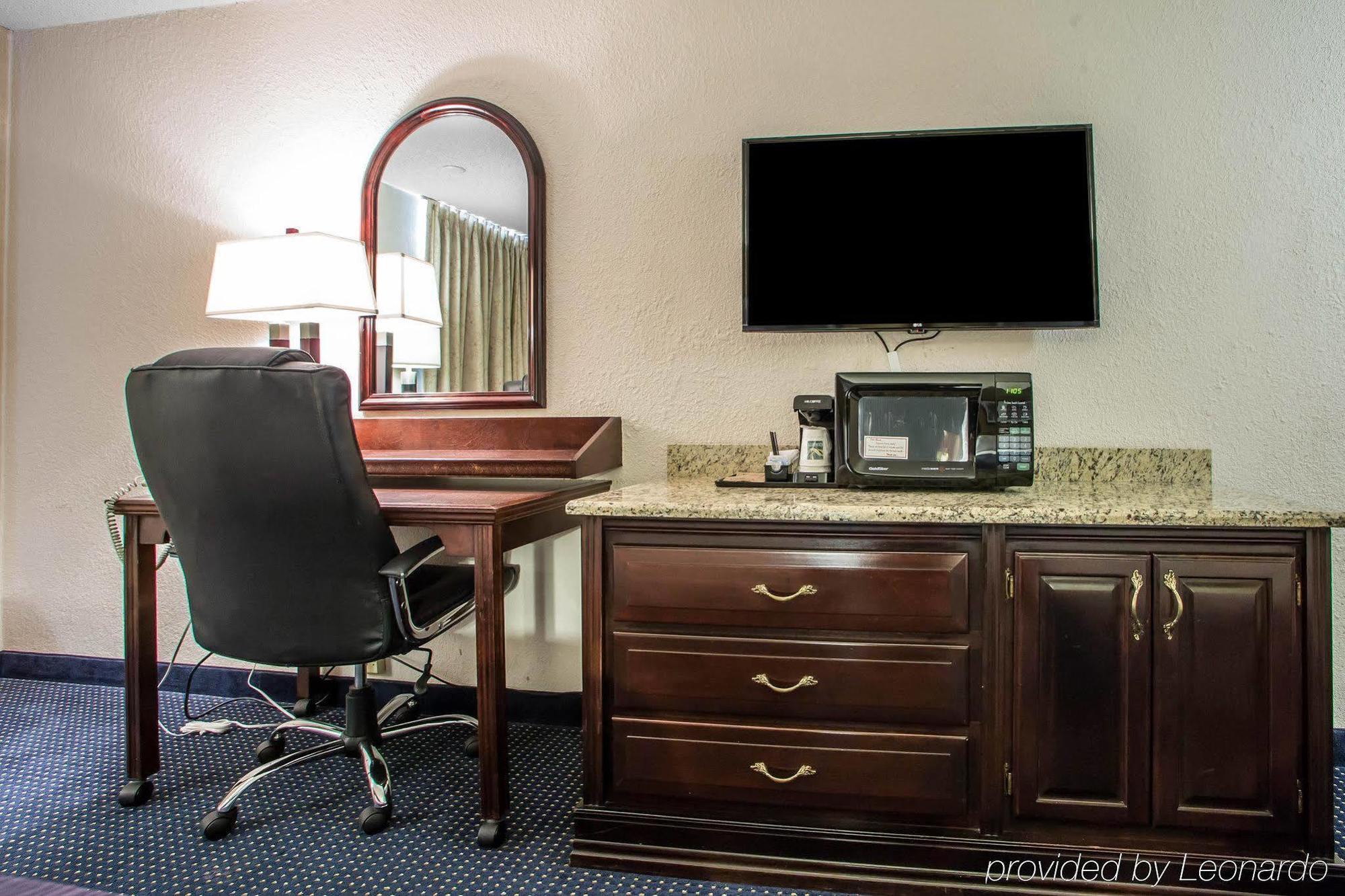Quality Inn Schaumburg - Chicago Near The Mall Exteriör bild